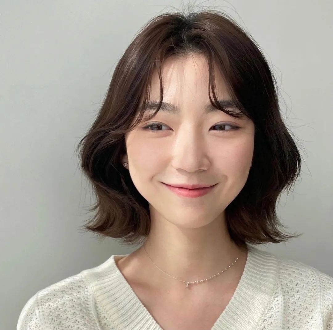 知性浪漫又轻盈的及肩发