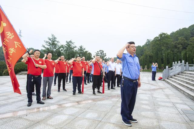 岳阳楼区市场监管局党委书记,局长,岳阳楼区非公党委书记徐演铭在