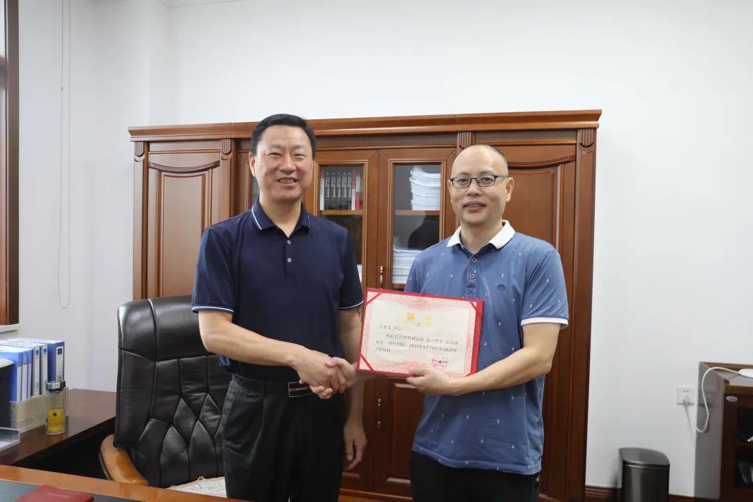 院长孙智勇受聘为桃源一中法治副校长