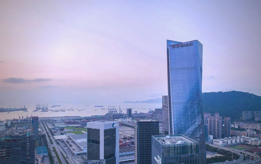 深圳前海世茂大厦:45°双旋转的艺术地标