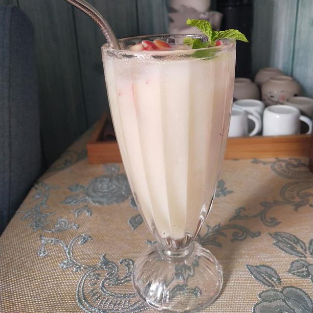 桃桃养乐多,好看又好喝,做法也简单