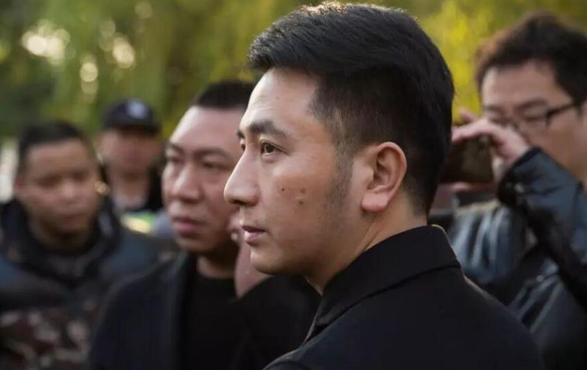 疑林生斌儿子烁烁照片恶意曝光,林生斌眼神超宠溺,曝姓氏随妈妈