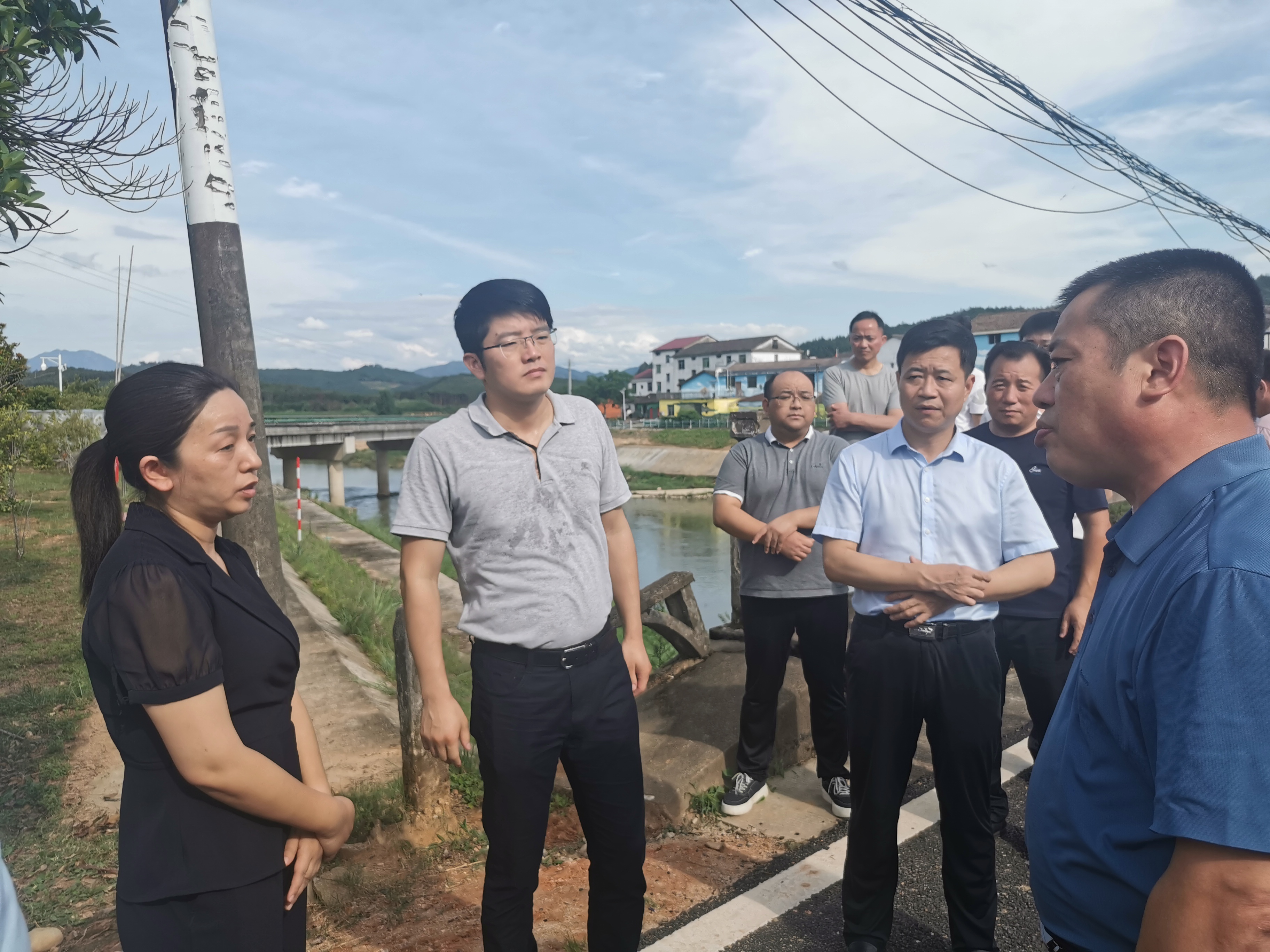 江西黎川县委副书记,县长,县副总河湖长万国辉检查端午防汛工作