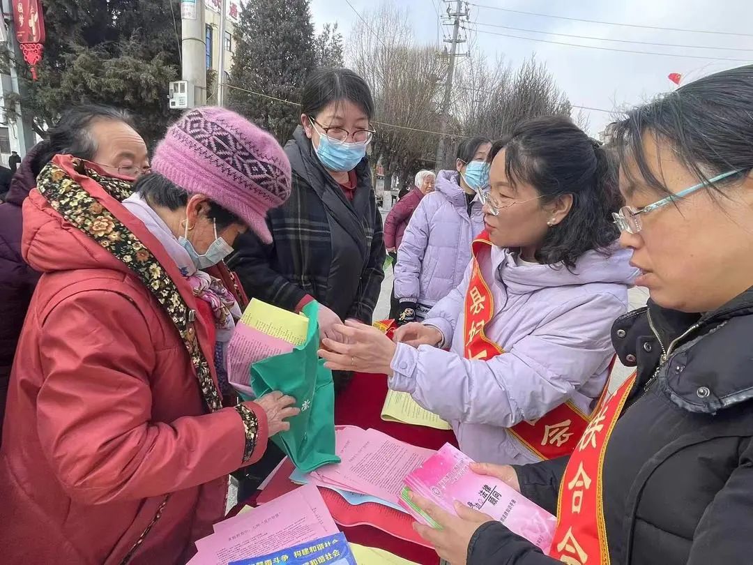 三八特辑▏繁峙县妇联开展三八维权月普法宣传活动