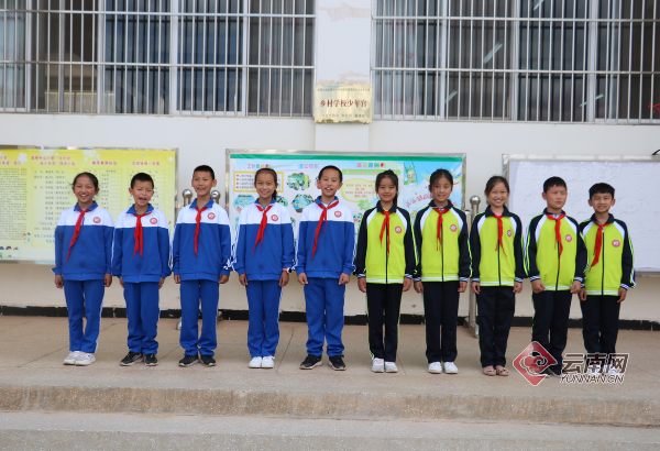 爱心善举暖人心 云南武定县高桥小学获赠千余套校服