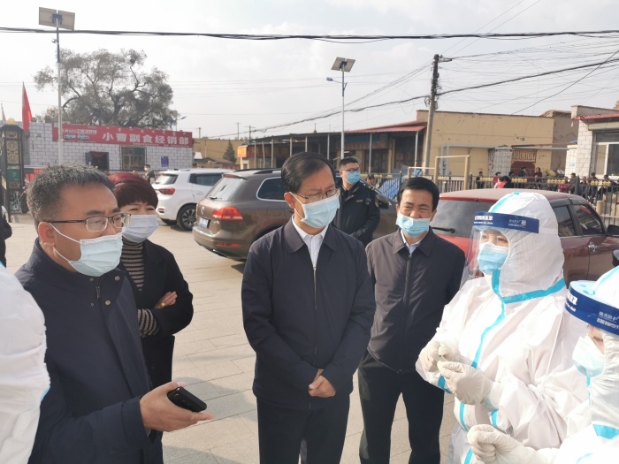吴文明赴玉泉区小黑河镇督导疫情防控工作