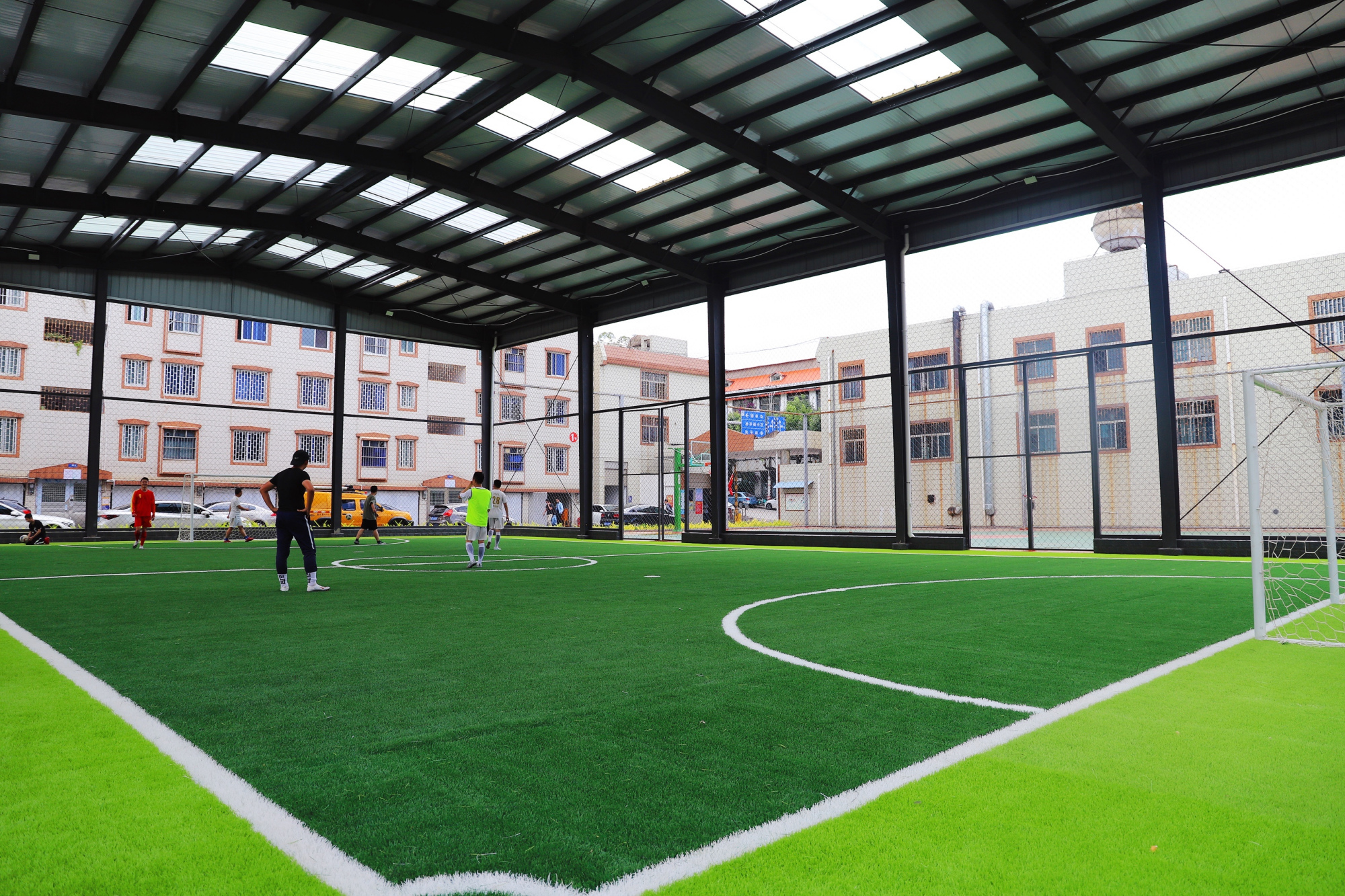 麒麟区:把足球场建在小区内 家门口就能免费踢球