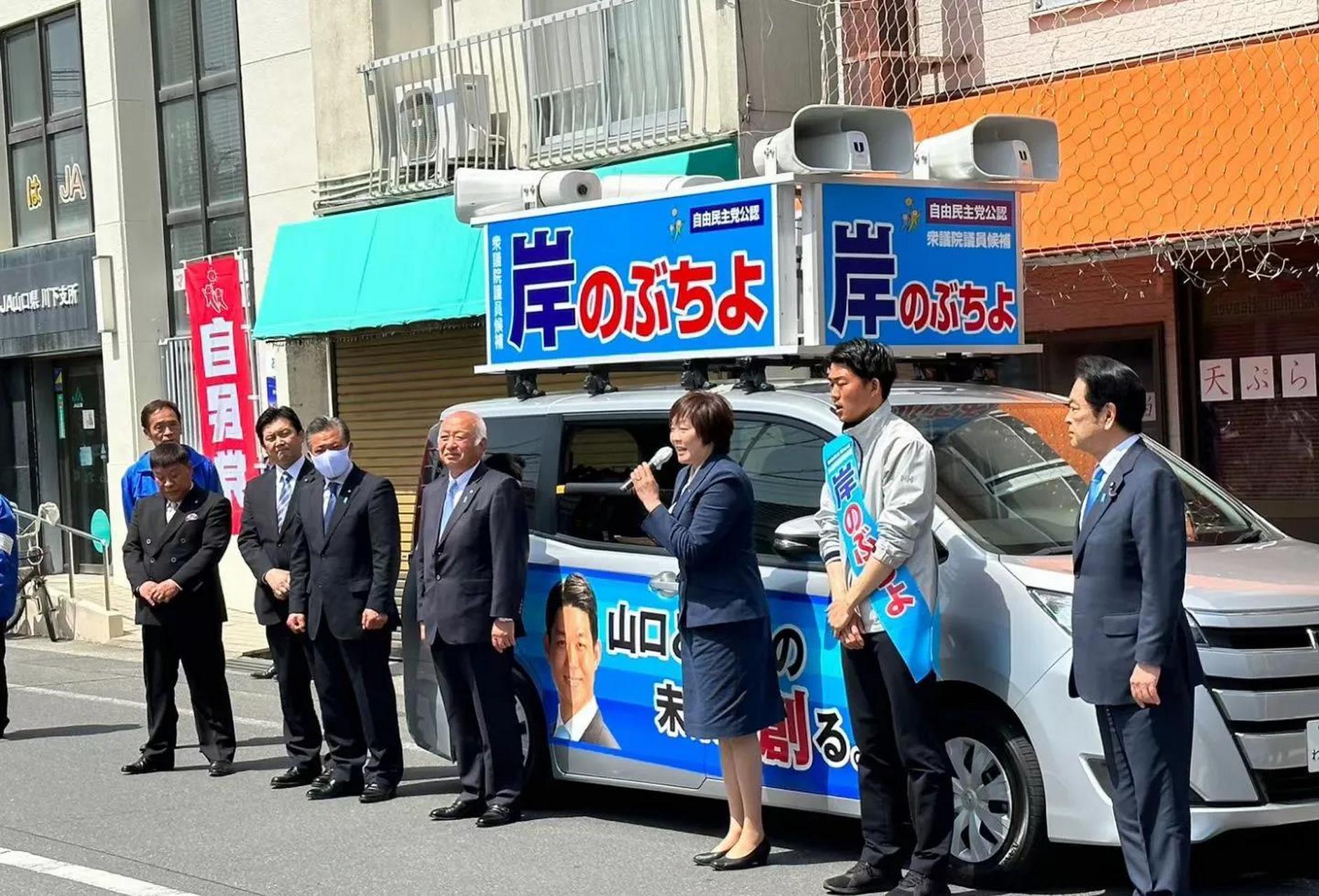 换句话说,岸信千世是安倍晋三和安倍昭惠的亲侄子.
