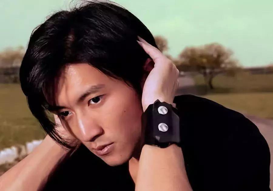 谢霆锋:"星二代"出道为父还债,出生就注定会拥有不平凡的人生