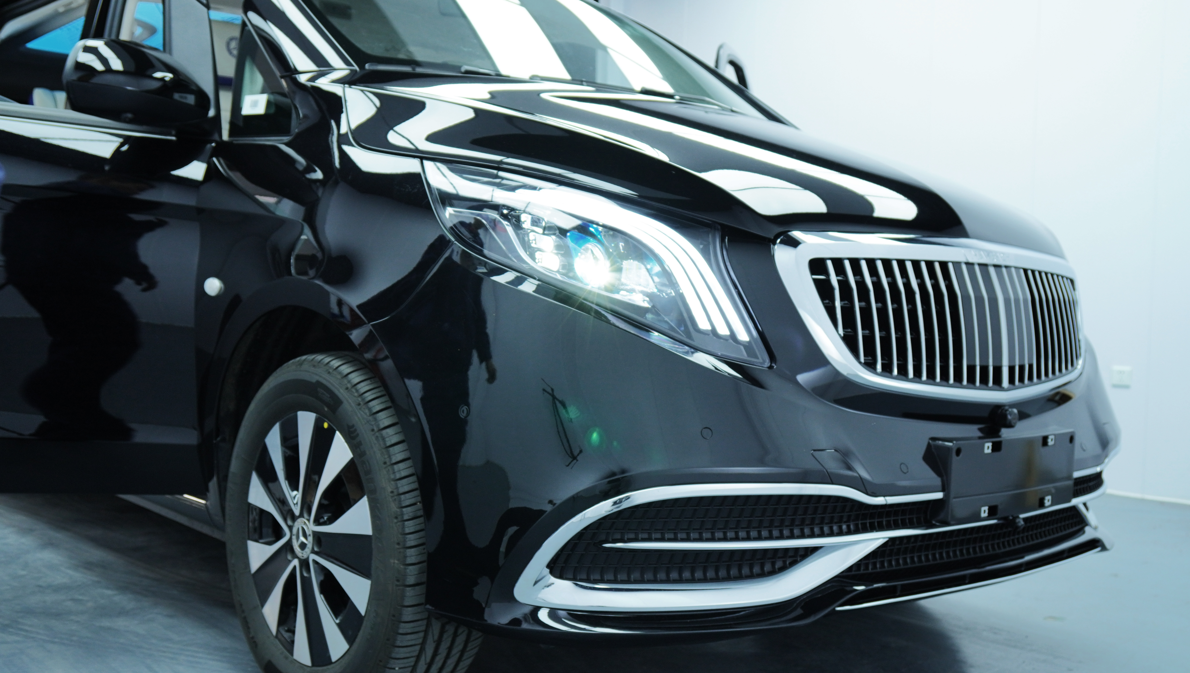 长沙商务车改装,白色奔驰威霆!极少见的内饰!