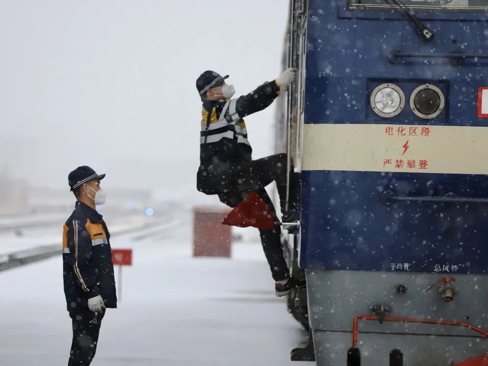 大范围降雪来了!铁路人立即前往"打卡"