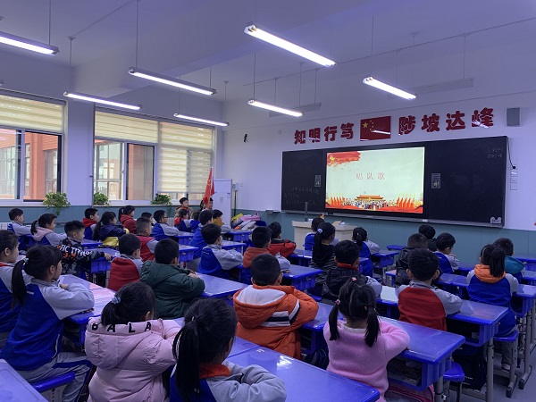 临沂明坡小学图片