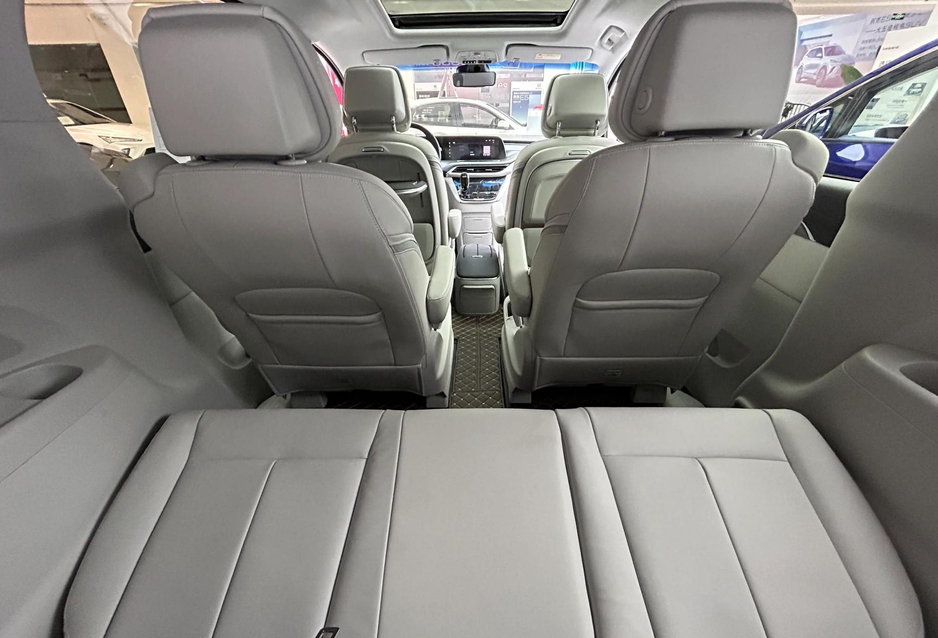 试驾2023款gl8 es陆尊,分享一下感受: 车型是售价35.