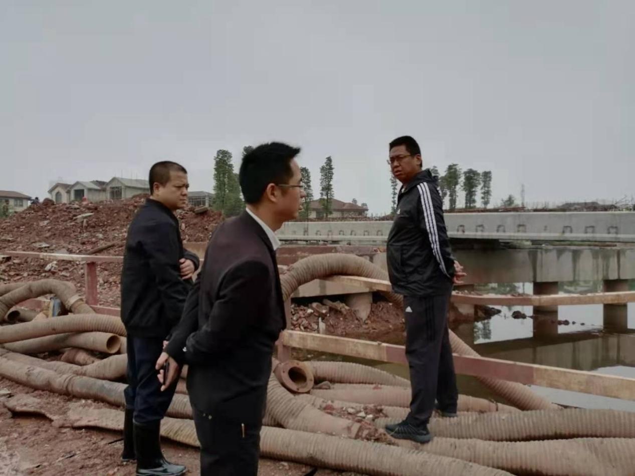 「区水利局」石鼓区副区长王砺一行调度防汛工作