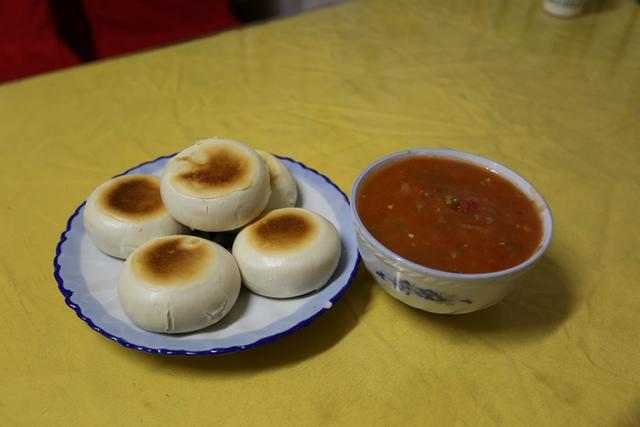 吃香喝辣游三秦·宜君县美食——西红柿泡馍