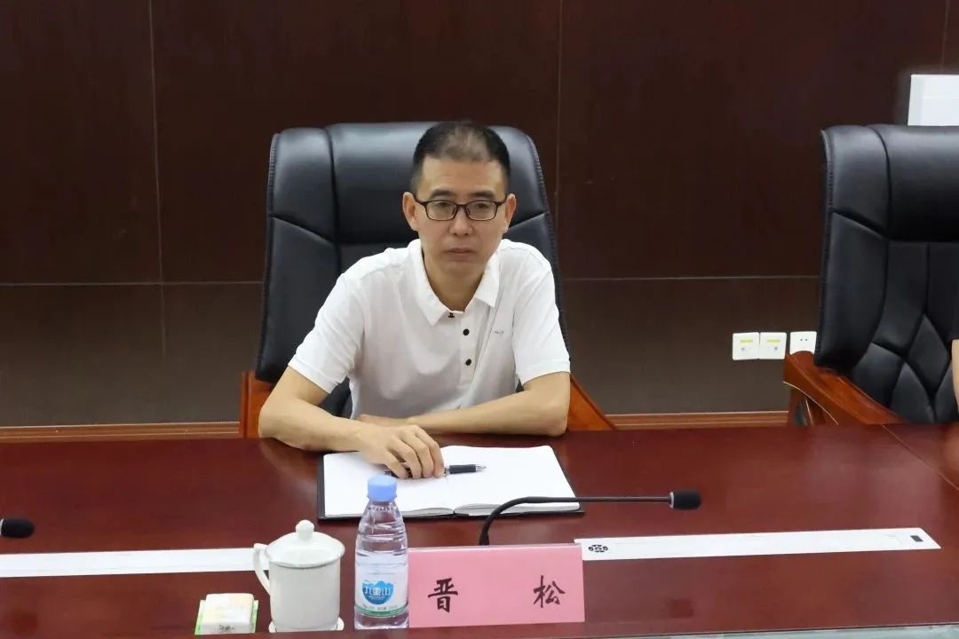 潼南法院院长李春燕一行来院考察交流