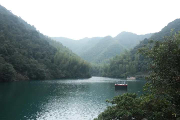 青山村水库图片