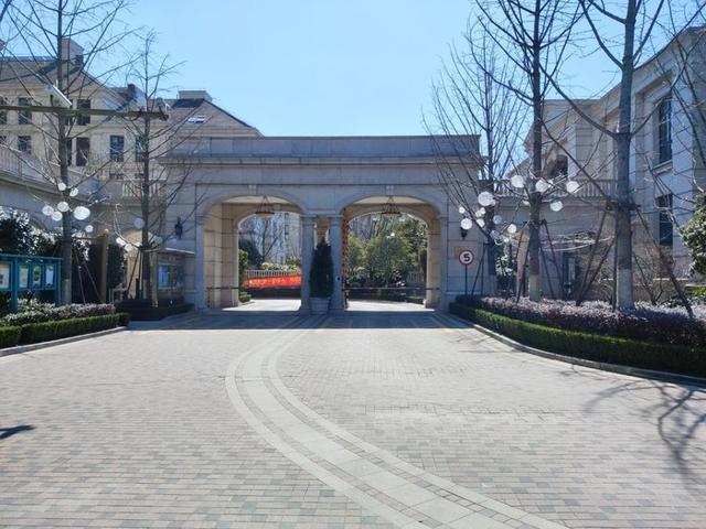 法拍房|上海松江绿城兰园542.41平方米住宅带车位,4月25日开拍