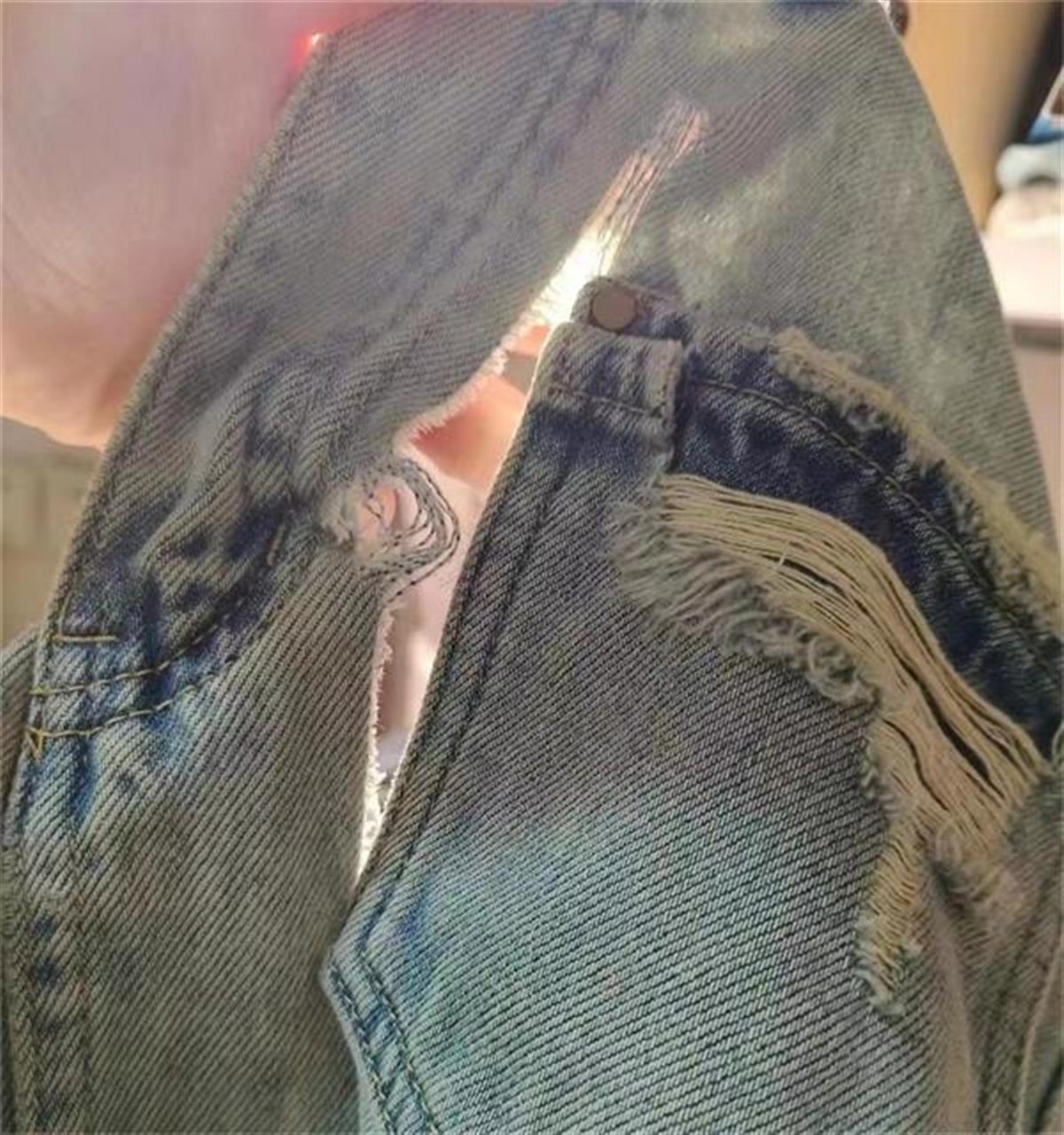 试穿裙子撑破后买下_牛仔短外套里面穿什么_买二手房税费谁来承担