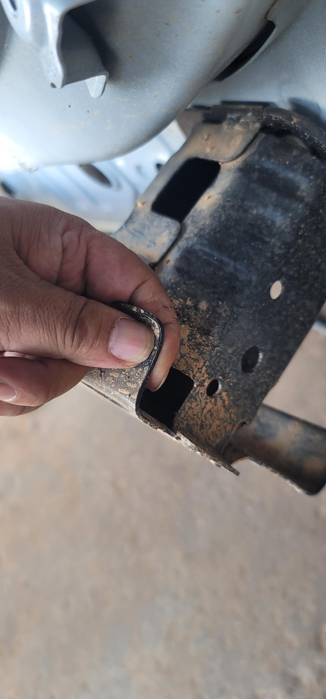 2023款crv phev升级后防撞梁