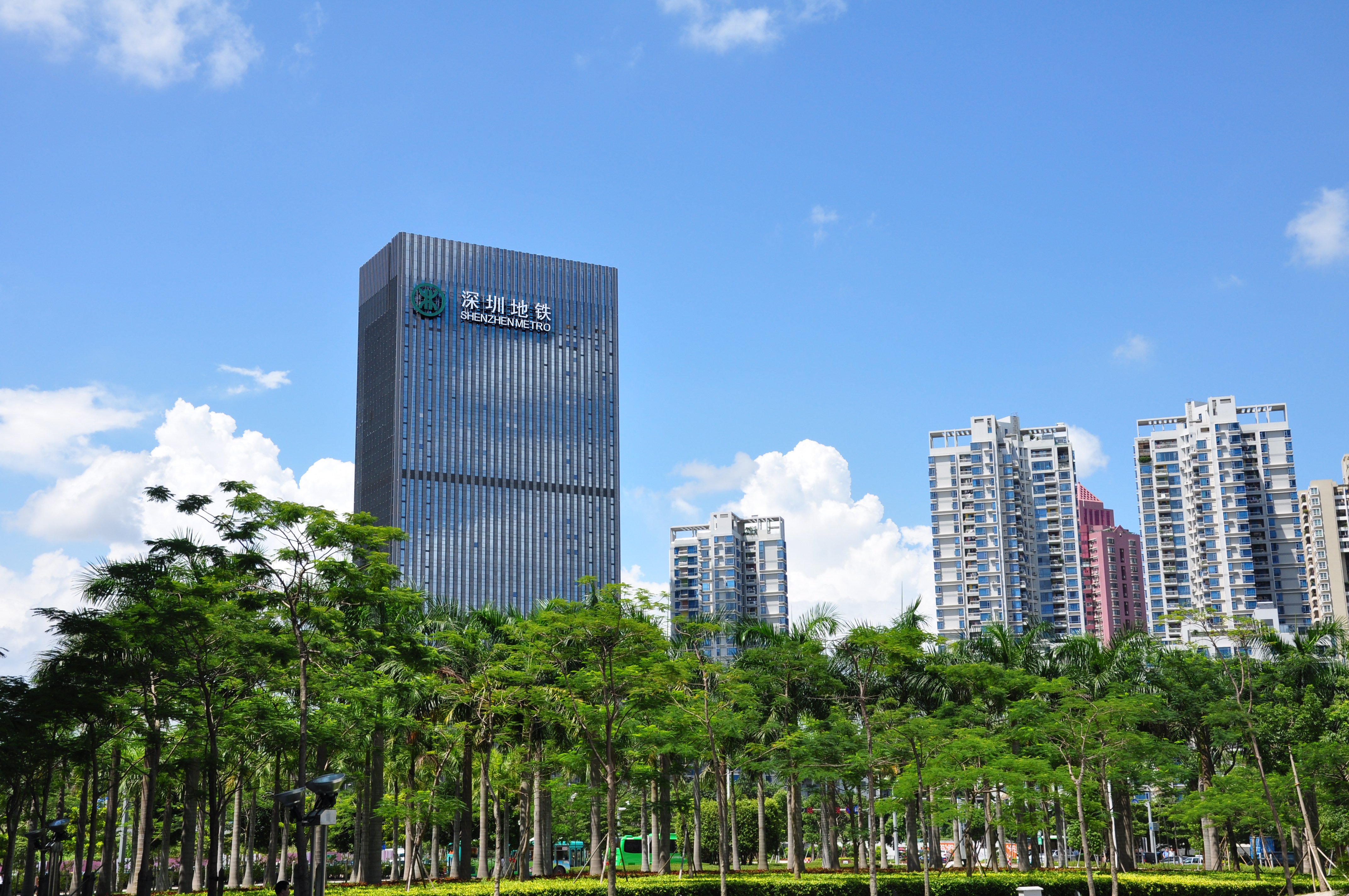 深铁物业首入中国服务企业综合实力100强