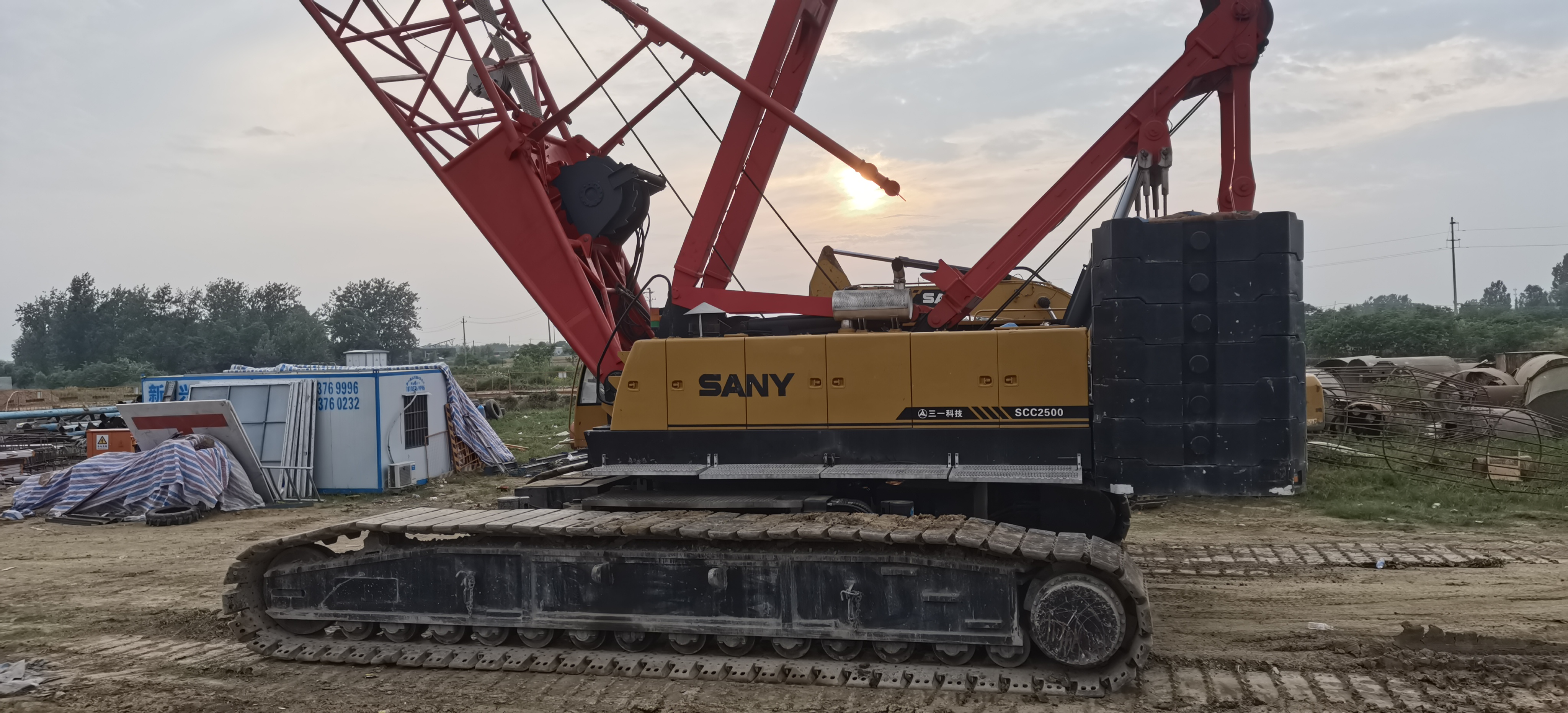 250吨履带吊讲解