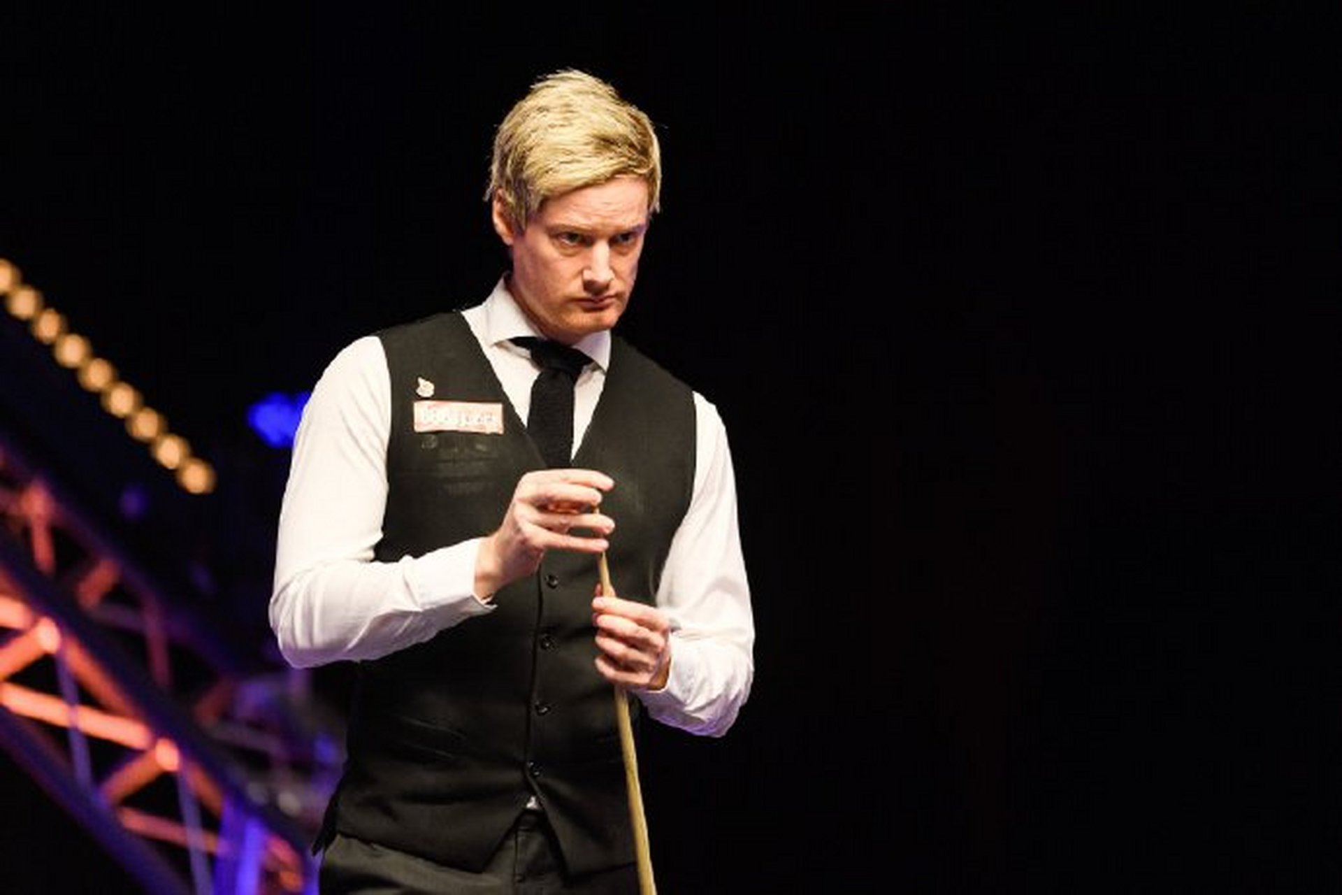 2024年斯诺克赛季已过半,前十六名中表现最差的要数尼尔罗伯逊.