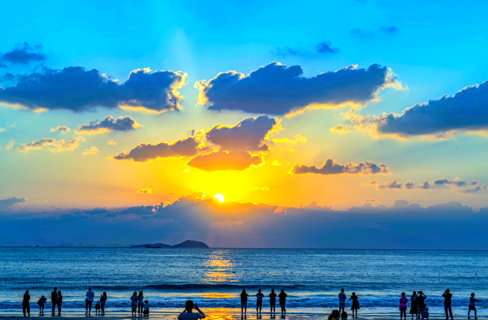 象山南田岛海岛旅游,体验海湾静享,沙滩捉蟹与篝火数星,感受独特民国