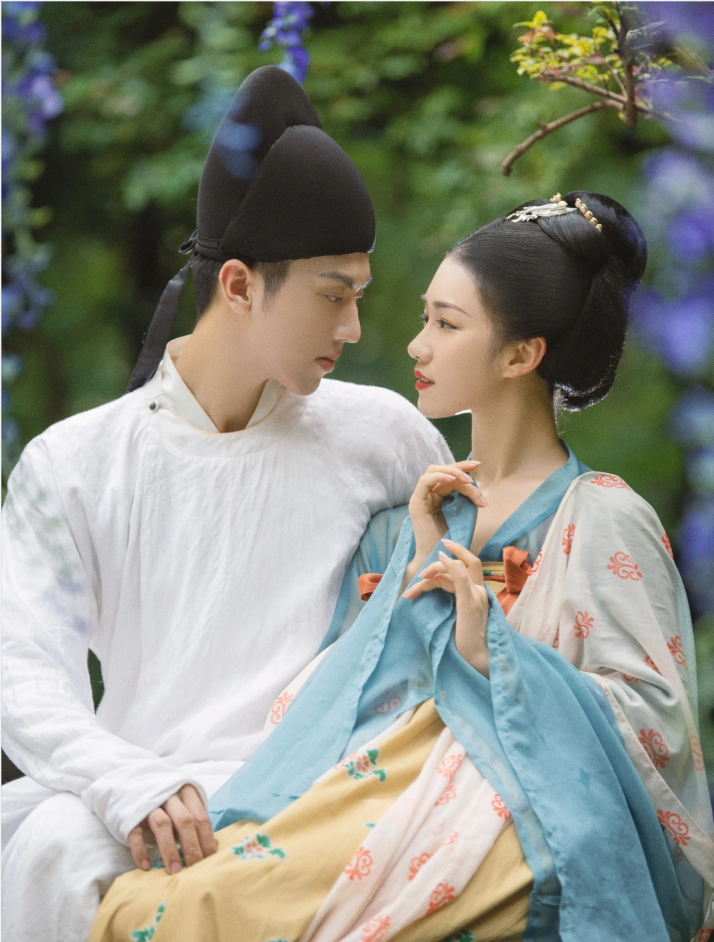 盘子女人坊|充满粉红泡泡的一组汉服情侣写真