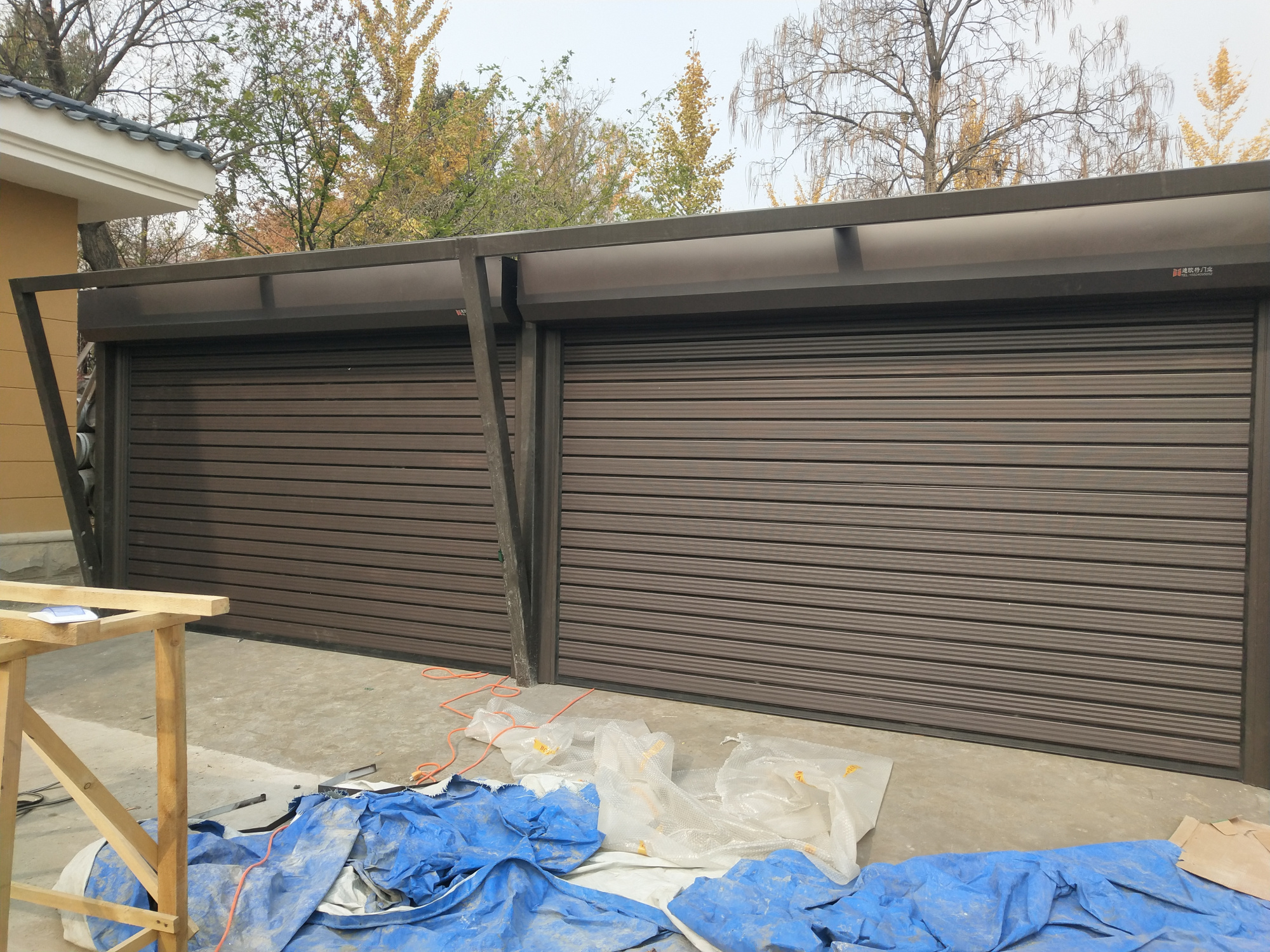 「沈阳迪欧特门业」高档别墅车库门铝合金卷帘门的订做流程