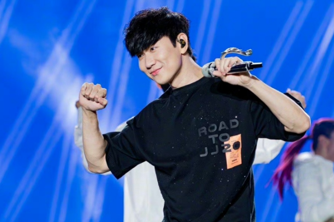 林俊杰被指小心眼,模仿张学友恶搞视频被扒,网友喊话张学友发声