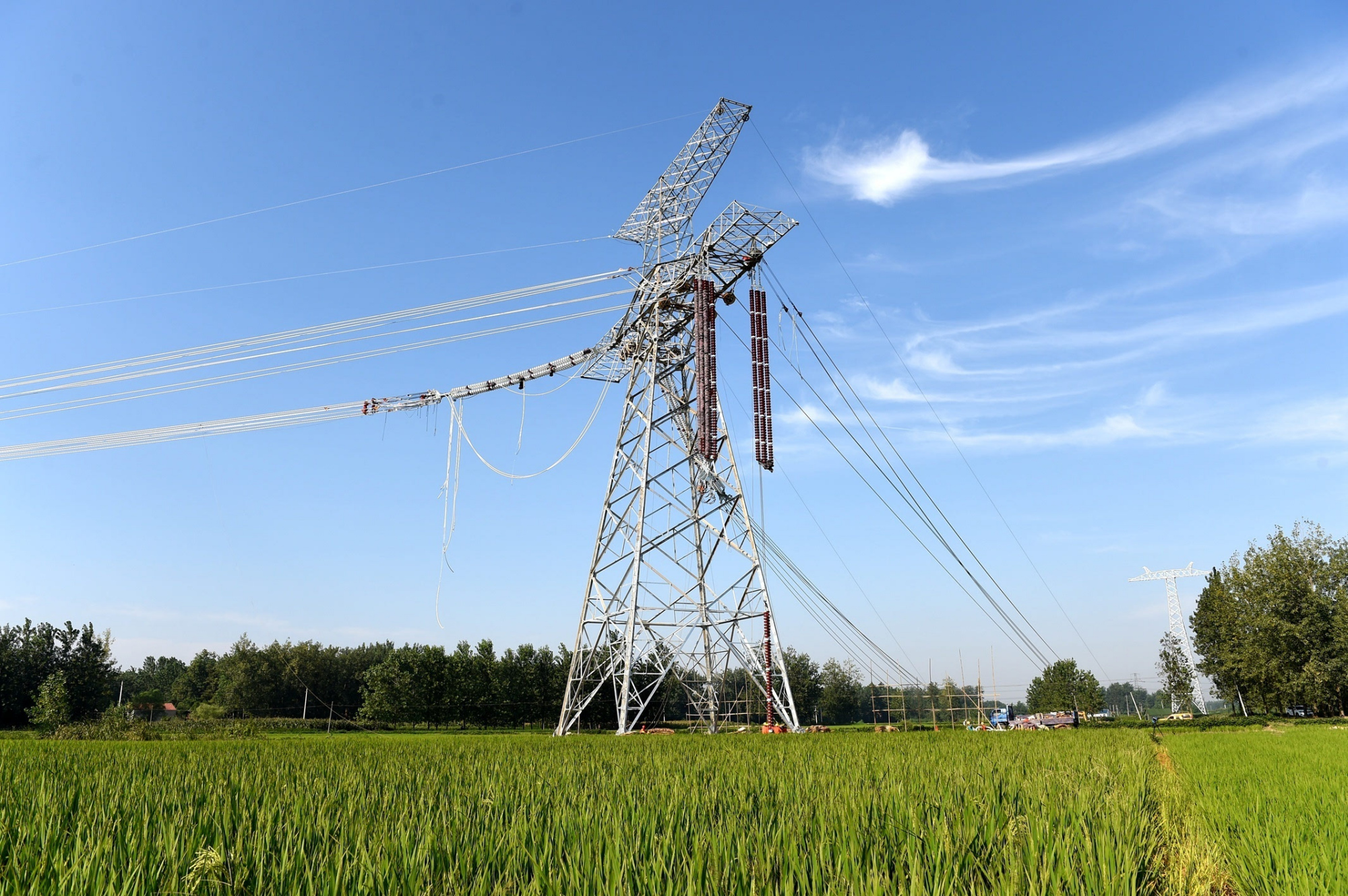 潍坊专业的电力安装公司具备哪些优势