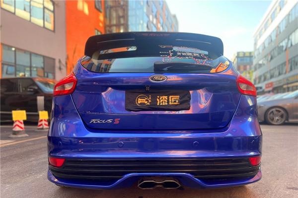 汽车贴膜-福特福克斯贴膜改色|ax波尔蒂芒蓝