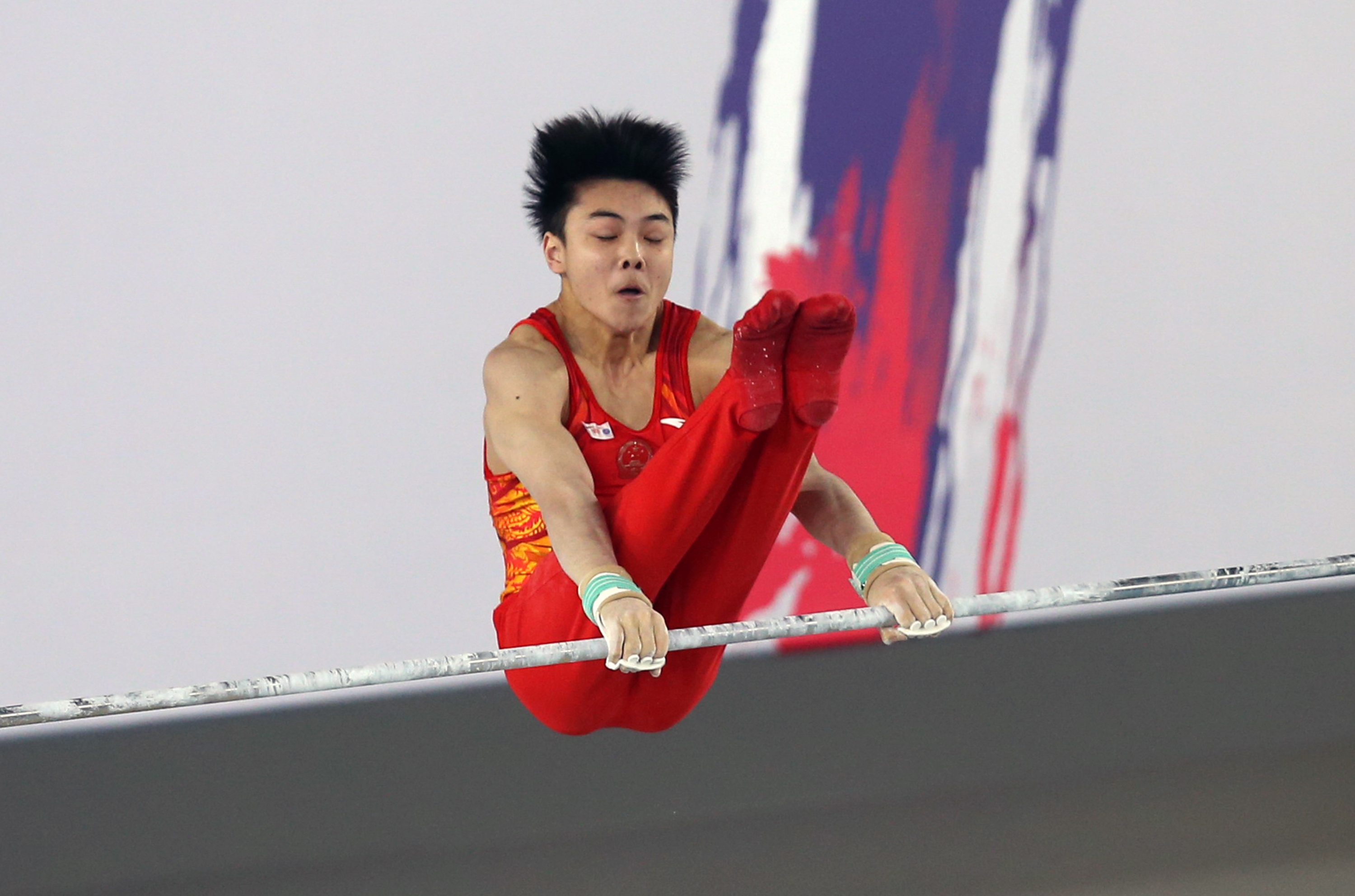 体操——世青赛:何翔获单杠亚军