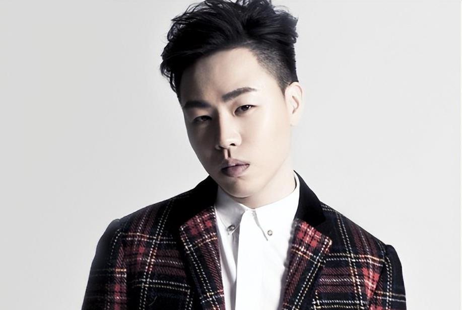 当红歌星胡彦斌:爸爸英年早逝,我还妈妈亲情和阳光