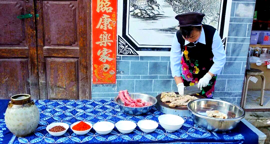 鹤庆猪肝胙:承载乡愁的冬季美味