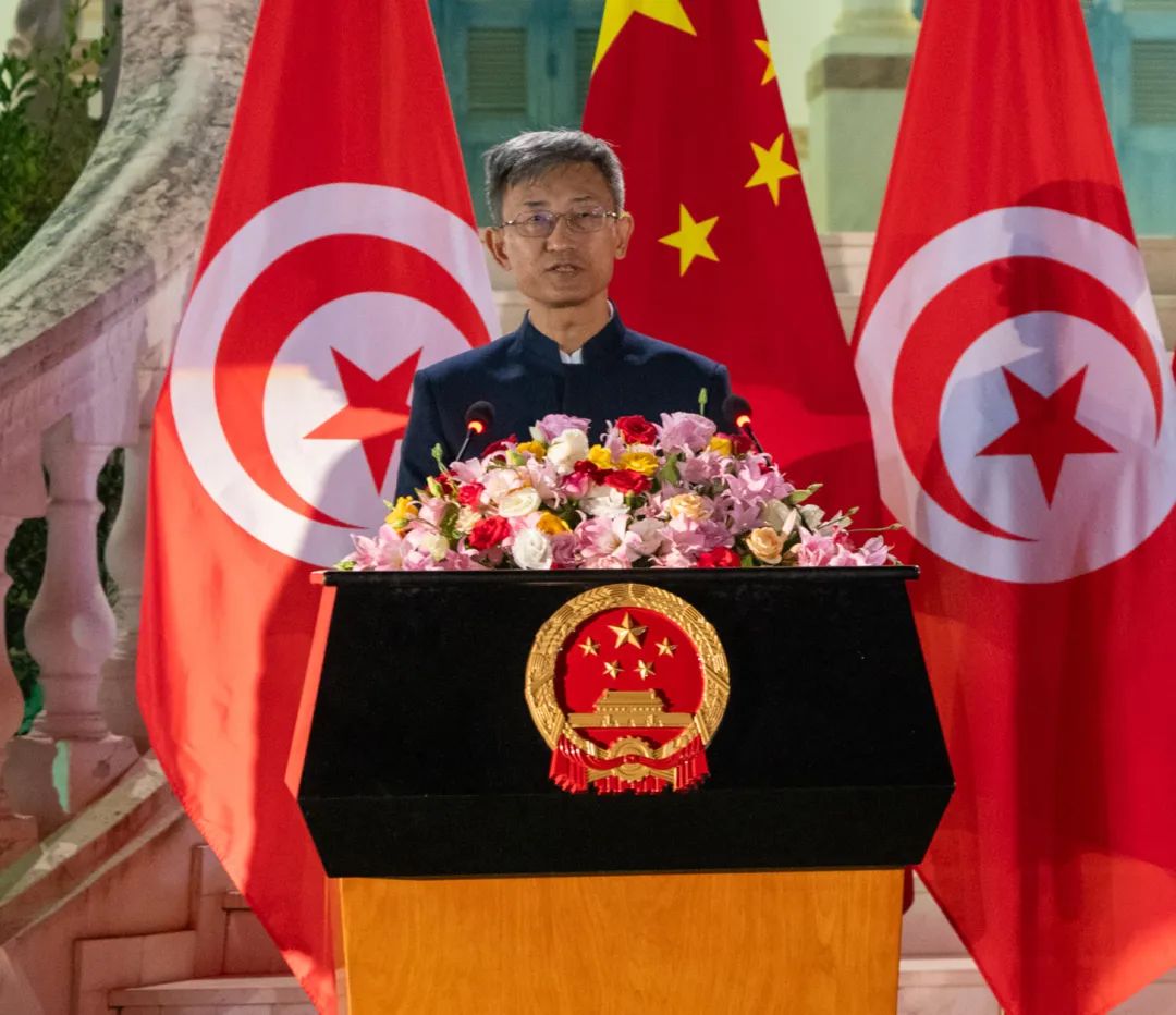 中国驻突尼斯大使万黎,突尼斯经济与规划部长萨米尔,旅游部长本侯赛尼