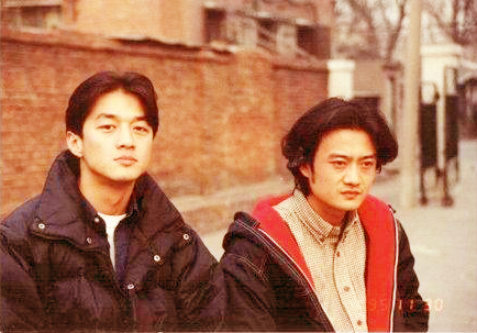 《前行者》主演曹卫宇:落魄时靠馒头榨菜度日,与结发妻相爱18年