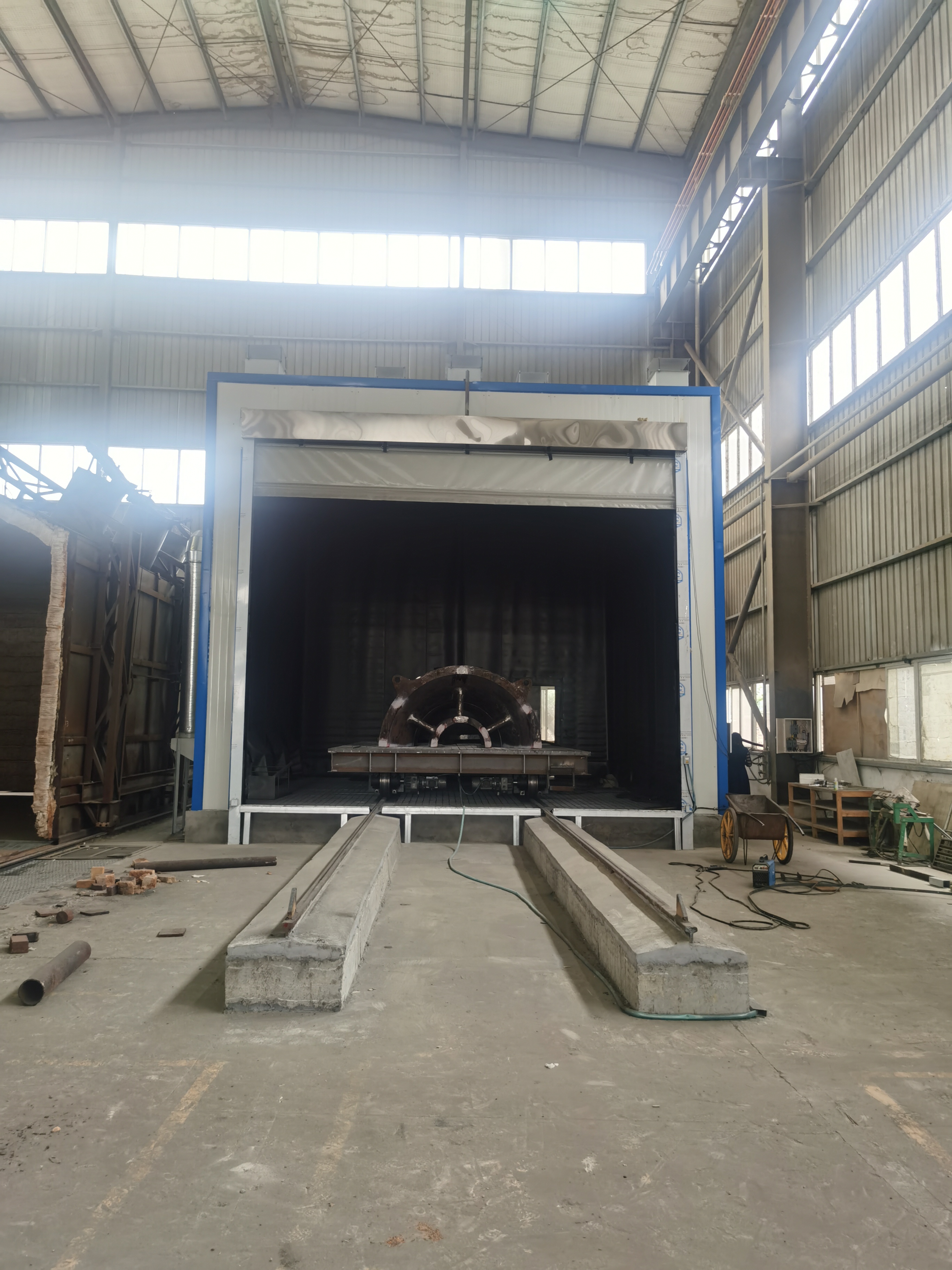 四川成都处理大型设备选择什么样的喷砂机