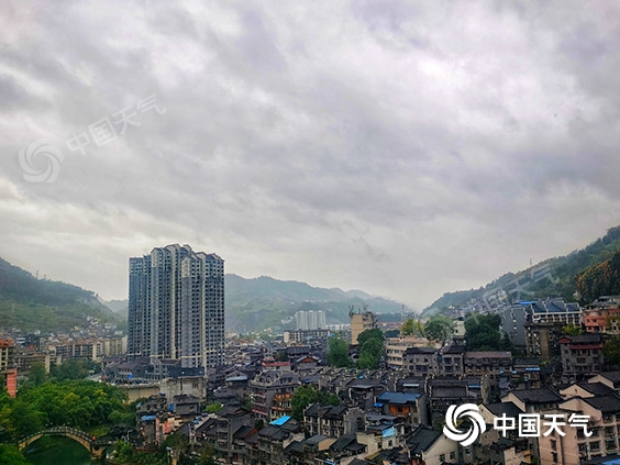 台风接连影响湖南 湘南地区风雨持续