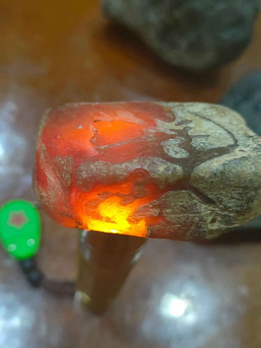 大马坎场口大开窗冰种红翡原石