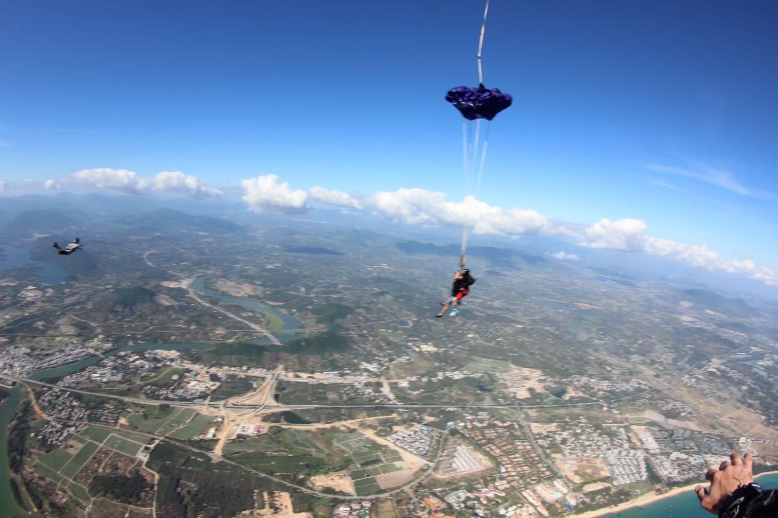 挑战极限三亚海棠湾塔赫跳伞基地体验