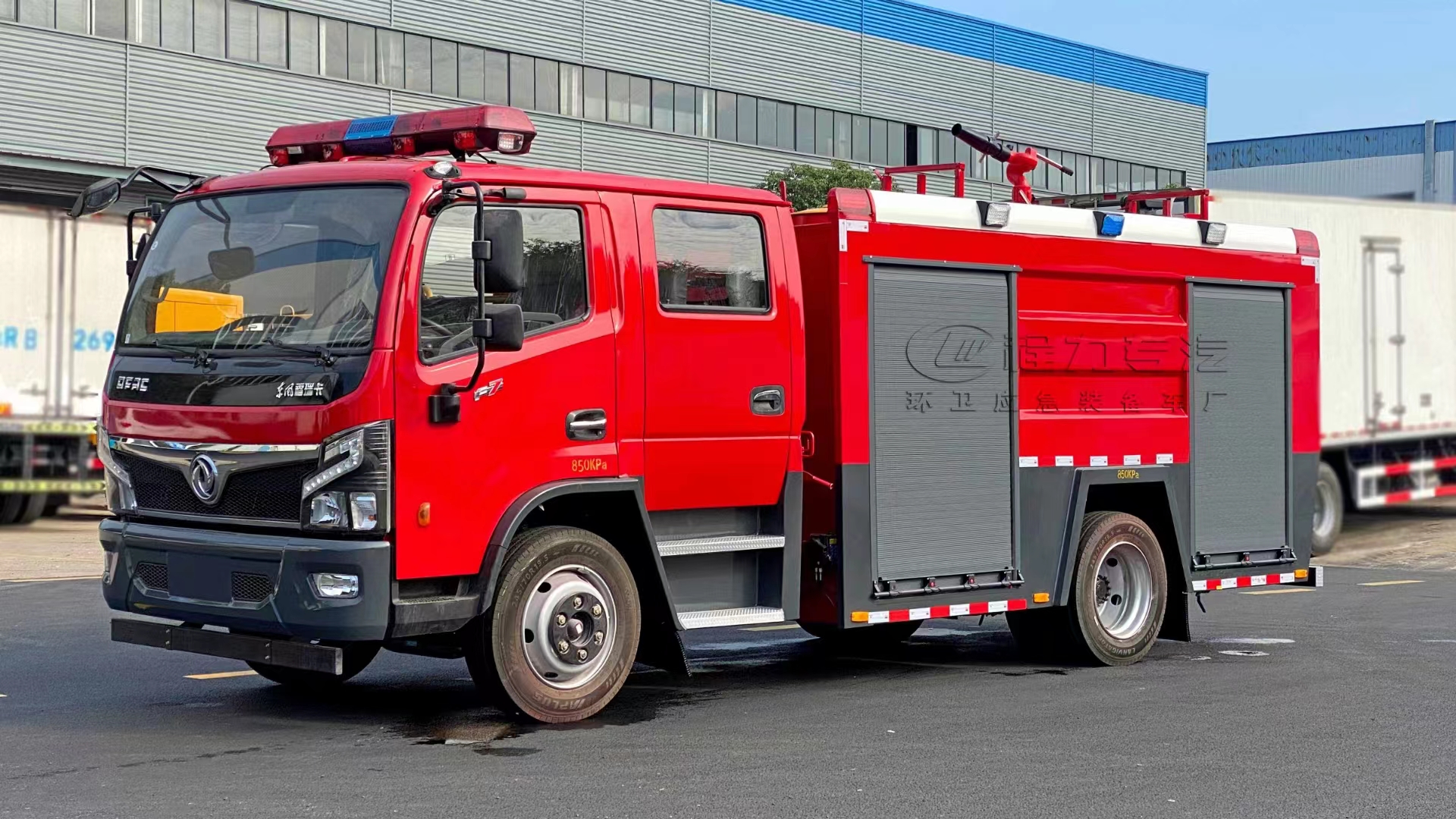 东风大多利卡5吨国六水罐消防车