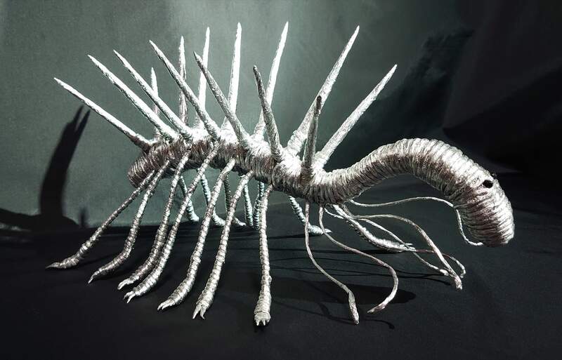 达人制作铝箔艺术作品,常见素材也能变成千奇百怪的造型