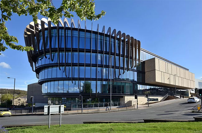 英国留学院校丨哈德斯菲尔德大学介绍