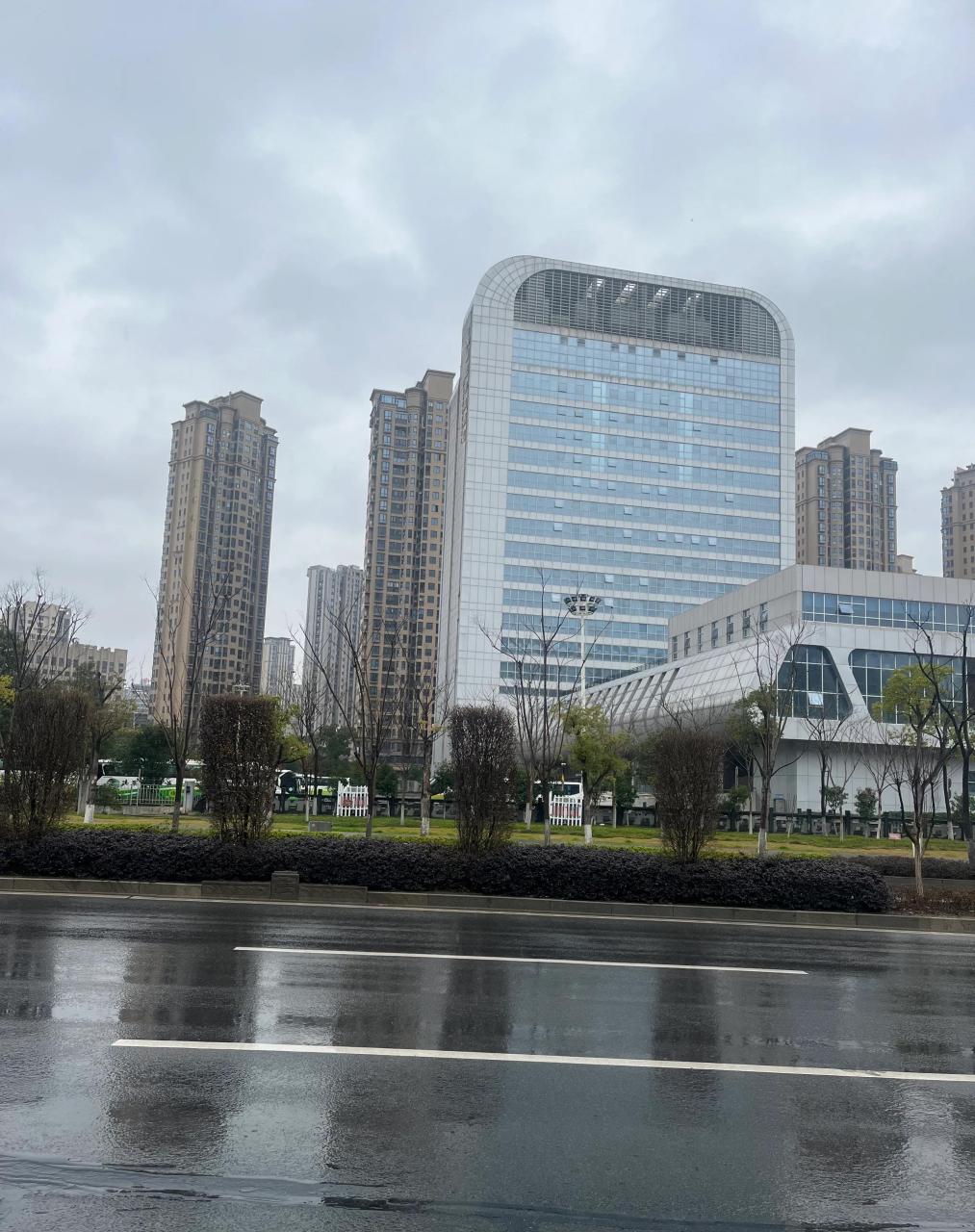 瑞安瑞祥客运中心位于瑞祥新区文定路与瑞祥大道交汇处,是瑞安市区