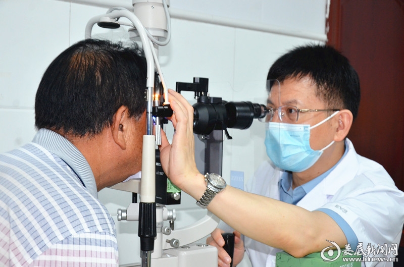 家门口看名医 疑难眼病专家段宣初来娄底爱尔眼科坐诊