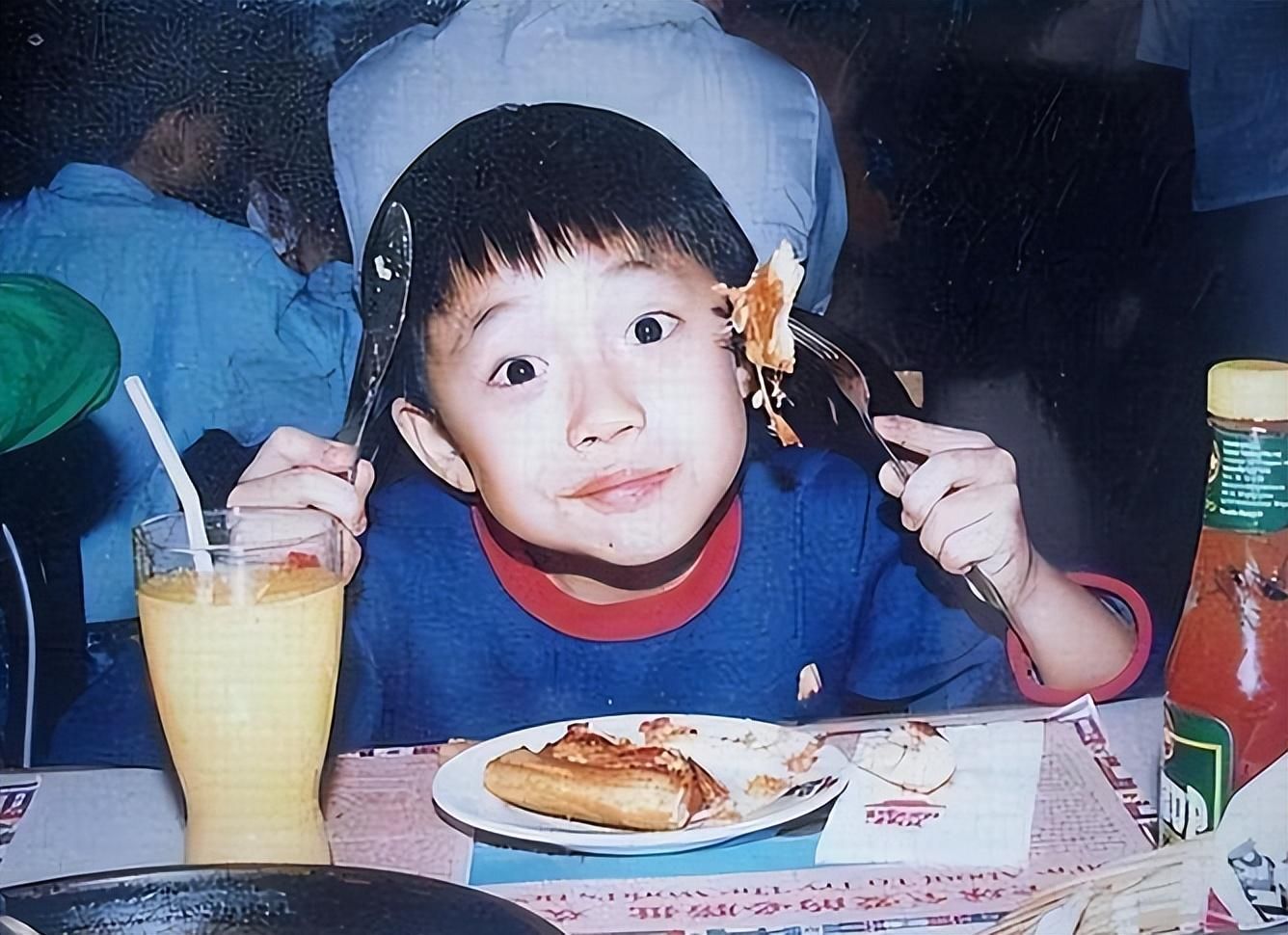 俞灏明:23岁毁容,被女友抛弃,公司放弃,如今大变身,是个狠人