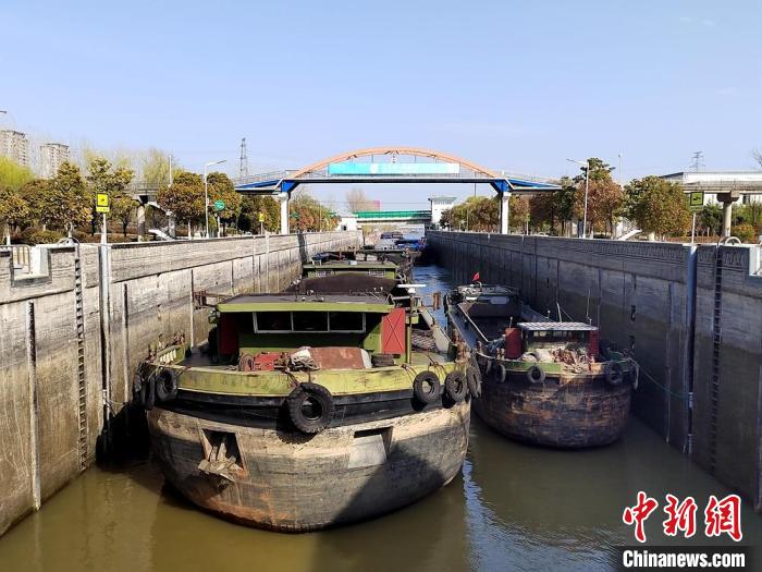 京杭大运河船闸图图片