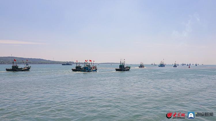 组图丨直击青岛西海岸新区积米崖渔港开海盛况